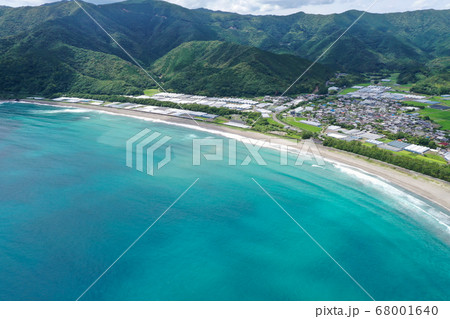 高知県四万十町 興津海水浴場の風景 高知県四万十町 興津海水浴場の風景 68001640
