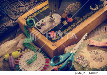 Closeup of a sewing machine 68004986