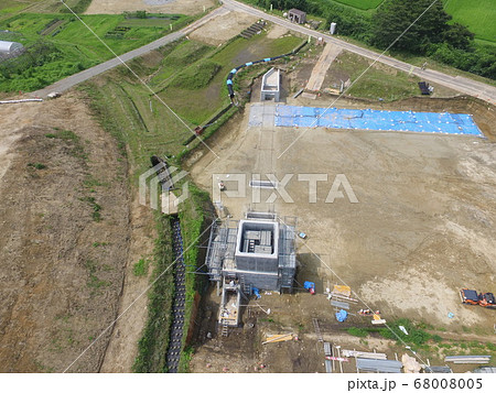 溜池新設の水路工事 溜池新設の水路工事 68008005