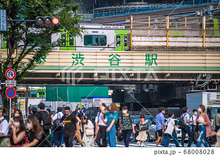 日本の東京都市景観 驚愕463人・スクランブル交差点ではマスク姿や着けない人も…=7月31日 日本の東京都市景観 驚愕463人・スクランブル交差点ではマスク姿や着けない人も…=7月31日 68008028