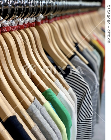 古着の陳列 古着の陳列 68009131