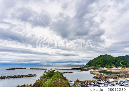 加茂の海岸と日本海　山形県鶴岡市 68012280