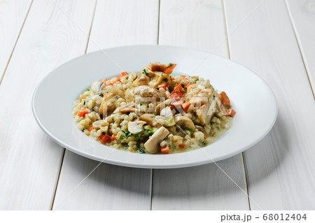 Steamed chicken meat with rice, mushroom and Steamed chicken meat with rice, mushroom and 68012404