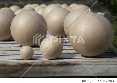 打ち上げ花火の花火玉 打ち上げ花火の花火玉 68012903