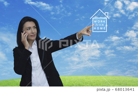 Business social distancing concept 68013641