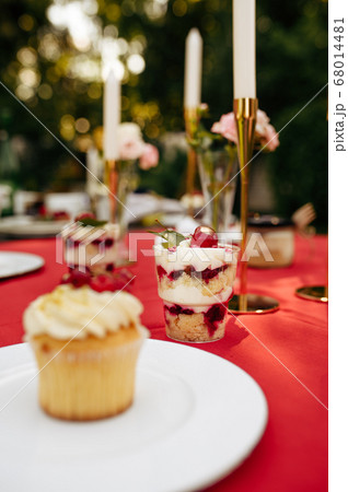 Table setting, tea party with fresh cake, nobody Table setting, tea party with fresh cake, nobody 68014481