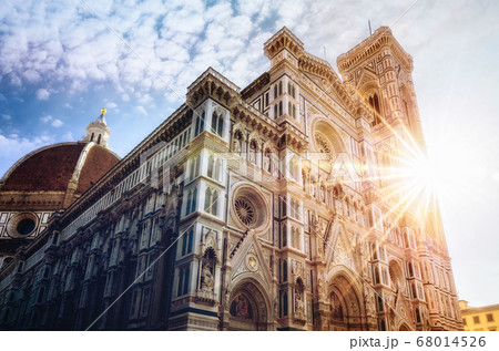 Facade of the famous basilica of Santa Maria del Fiore in Florence (Italy) Facade of the famous basilica of Santa Maria del Fiore in Florence (Italy) 68014526