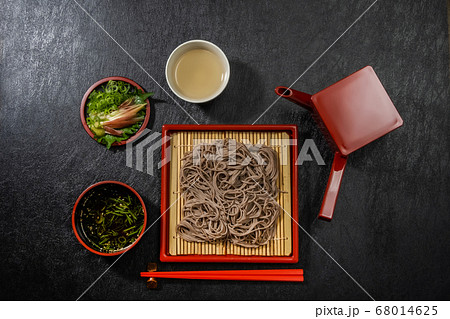 日本そば　Japanese noodles(soba buckwheat noodle) 68014625