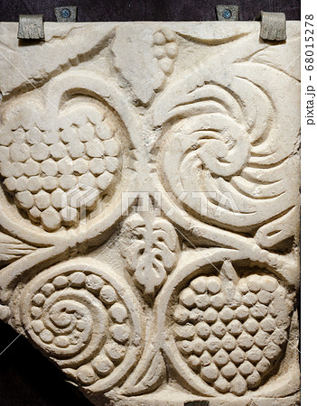 medieval carved decoration 68015278