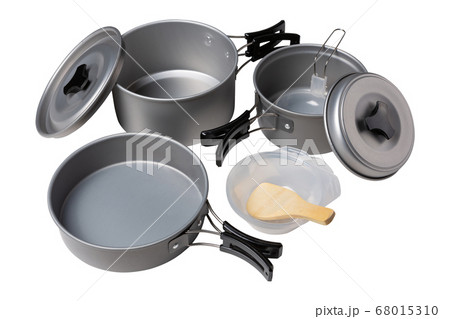 set of metal dishes for a picnic or for a hike, a 68015310