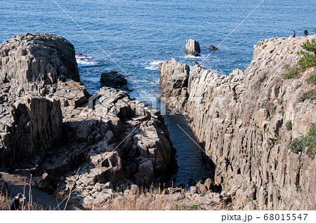 Tojinbo cliffs on sunny day. Fukui, Japan 68015547