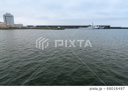 稚内港からの稚内港北防波堤ドーム 68016497