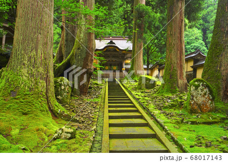 永平寺の唐門、福井県、日本 68017143
