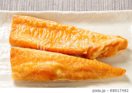 鮭ハラスの塩焼き。 68017482