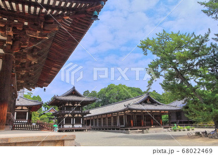 【奈良県】 唐招提寺（礼堂と鼓楼） 68022469