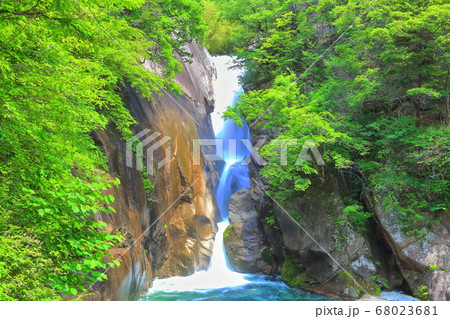 【山梨県】 仙娥滝(昇仙峡) 【山梨県】 仙娥滝(昇仙峡) 68023681