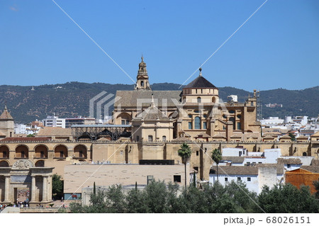 カラオラの塔から見たメスキータ、コルドバ カラオラの塔から見たメスキータ、コルドバ 68026151