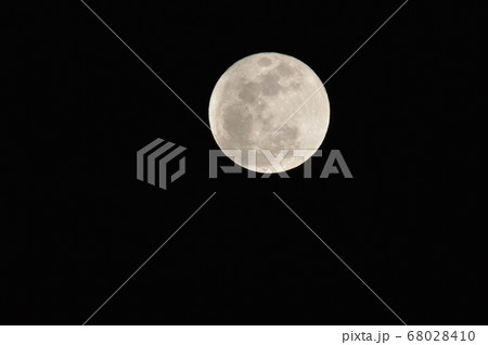 スーパームーン（埼玉県深谷市／2018年1月2日 18:45撮影） 68028410
