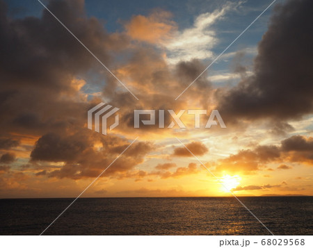 夏の夕焼け  夏の夕焼け  68029568