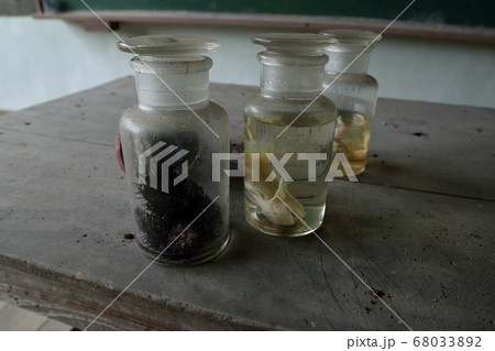 小学校の廃墟 小学校の廃墟 68033892