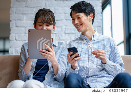 2人 ファッション 休日 ライフスタイル 男性 女性 インテリア デザイン 新婚 スイーツ スマホ 2人 ファッション 休日 ライフスタイル 男性 女性 インテリア デザイン 新婚 スイーツ スマホ 68035947