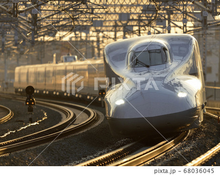 東海道新幹線 N700系 夕陽 68036045