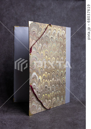 カルトナージュ マーブル紙のシックなバインダー カルトナージュ マーブル紙のシックなバインダー 68037619