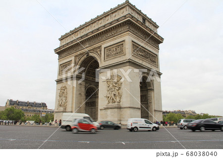 日常にある凱旋門 68038040