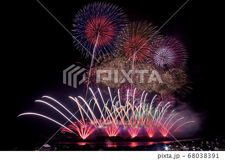 利根川大花火大会「ミュージックスターマイン・山﨑煙火製造所」 68038391