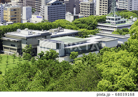 松山城　愛媛県立美術館　愛媛県立図書館　愛媛県松山市 68039168