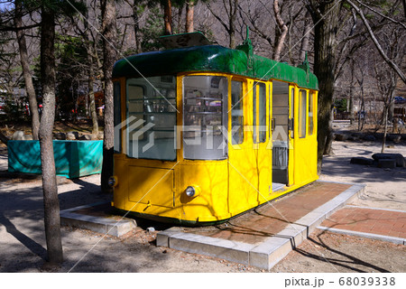 ケーブルカー ロープウェイ 江原道 68039338