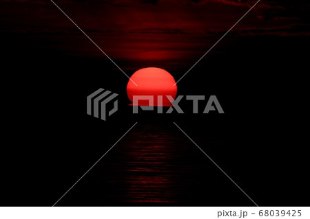 ダルマ日の出 68039425