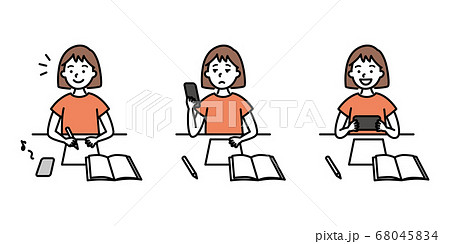 勉強する女の子Bとスマホ 勉強する女の子Bとスマホ 68045834
