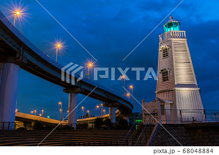 折りたたみ自転車と旧堺燈台 折りたたみ自転車と旧堺燈台 68048884