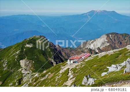 中央アルプス中岳からの御嶽山 中央アルプス中岳からの御嶽山 68049181