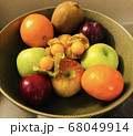 果物のボウル 68049914