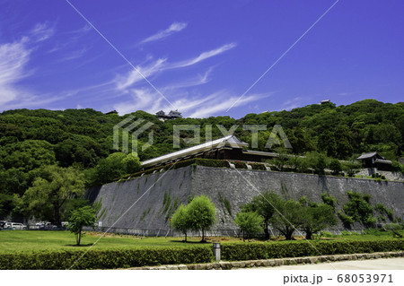 松山城 二之丸史跡庭園からの南隅櫓 愛媛県松山市 松山城 二之丸史跡庭園からの南隅櫓 愛媛県松山市 68053971