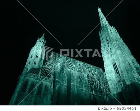 ウィーン街並み 寺院 ウィーン街並み 寺院 68054451