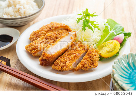 豚カツと麦ごはん 68055043