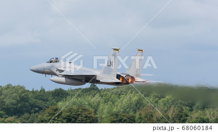 アメリカ空軍F-15Cイーグル低空飛行 68060184