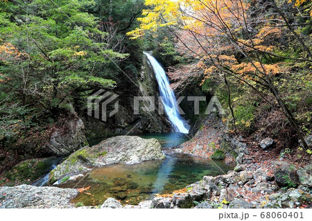 紅葉の飛騨金山（黄金姫ゆかりの山道）・21　岐阜県下呂市金山 68060401