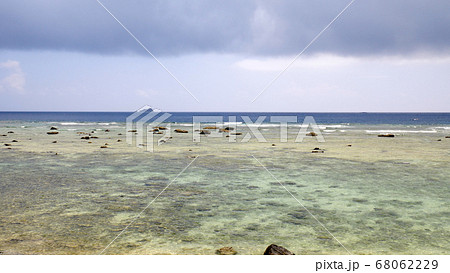 奄美大島のあやまる岬 68062229