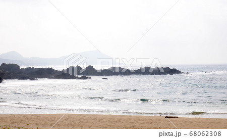 奄美大島の大瀬海岸 68062308