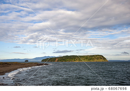 歩いて渡れる縁結びの島、鹿児島県の知林が島 68067698