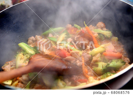 Stir fry vegetables and pork in the selective Stir fry vegetables and pork in the selective 68068576