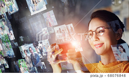 ソーシャルメディア　写真アプリ 68076848