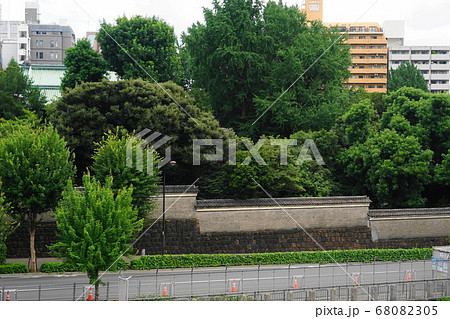 8月 文京102築地塀(湯島聖堂)・相生坂 8月 文京102築地塀(湯島聖堂)・相生坂 68082305