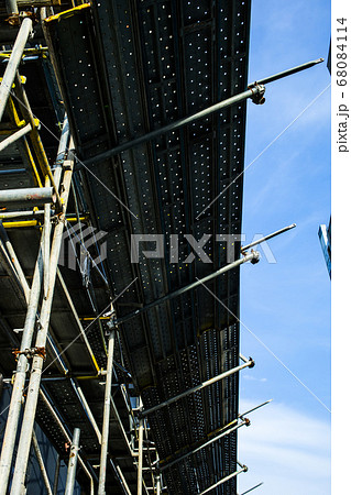 ビルの足場 68084114