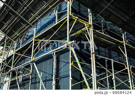 ビルの足場 ビルの足場 68084124