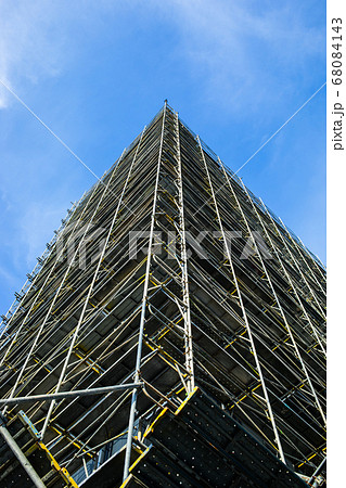 ビルの足場 68084143